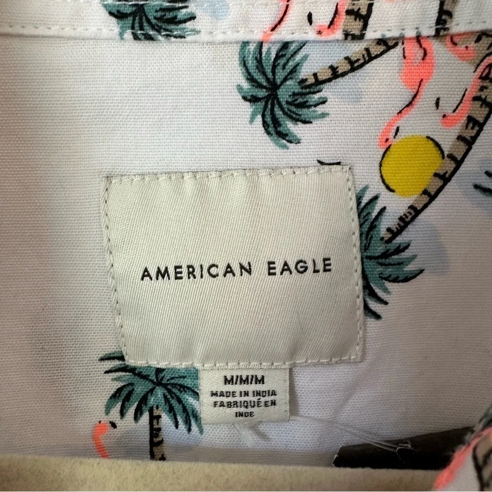 American Eagle Tropical Beach Flamingo Print White Short Sleeve Button Down M - Picture 4 of 7